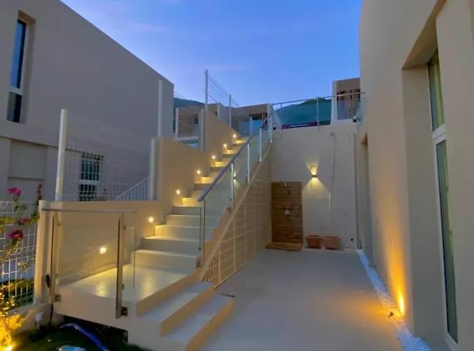 Pacific 2 Bedroom *