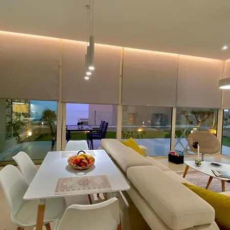 Pacific 2 Bedroom Вилла Палас